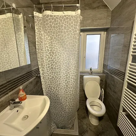 Apartment Sweet Dreams *